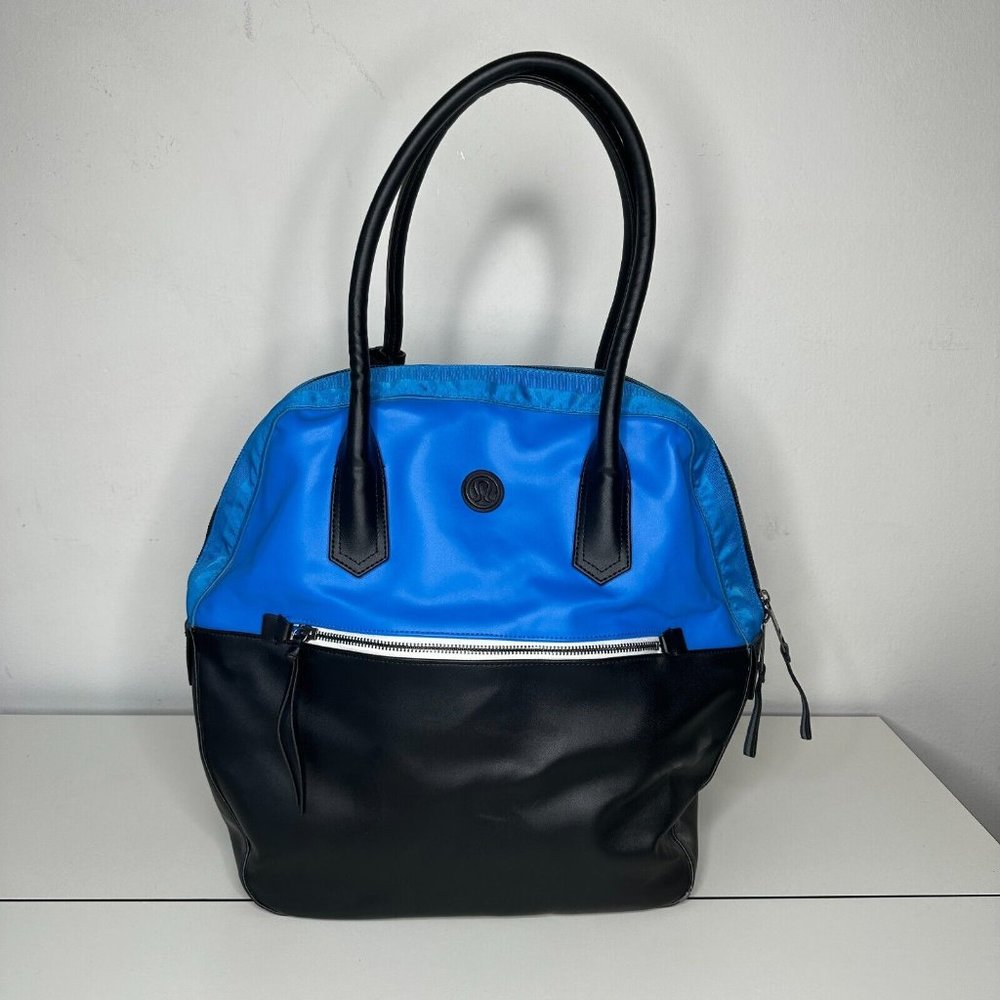 Lululemon Black Blue Happy Hatha Hour Bag Blue Paisley Interior Exterior Pockets - Picture 4 of 16